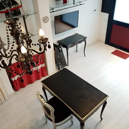 Einaudi 56 Apartament