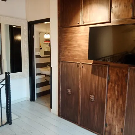 Einaudi 56 * Cagliari